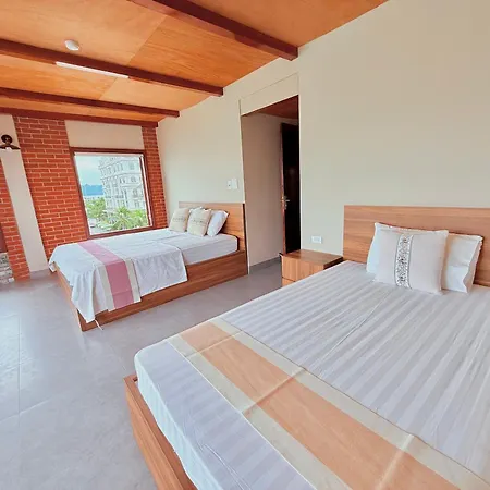 Canh Buom Homestay